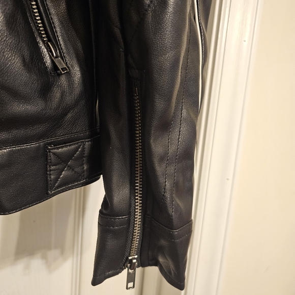 NWT Blue and Black Jacket. Size:XS. - Picture 3 of 10